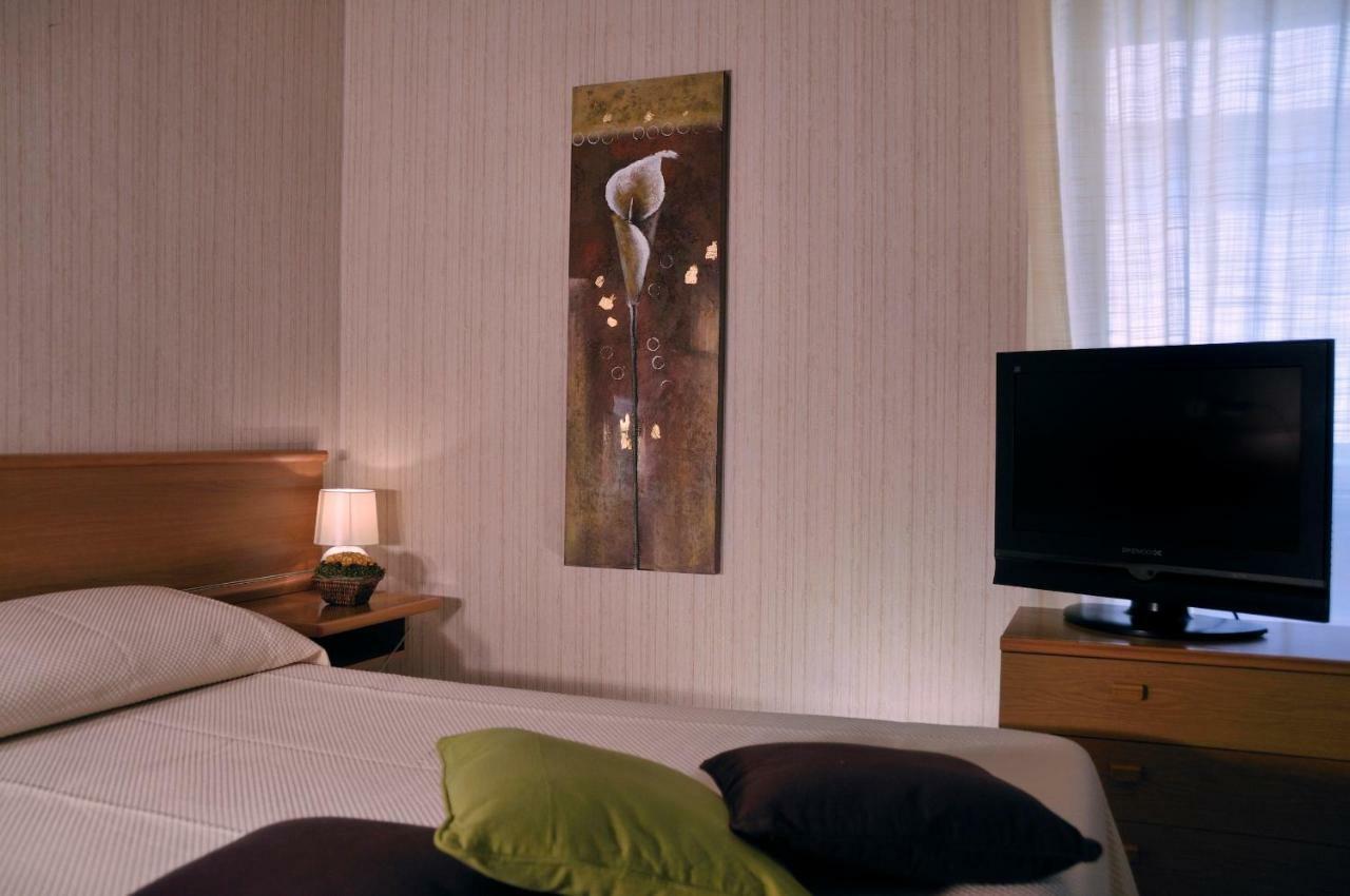 Hotel Residence Ulivi E Palme Κάλιαρι Δωμάτιο φωτογραφία